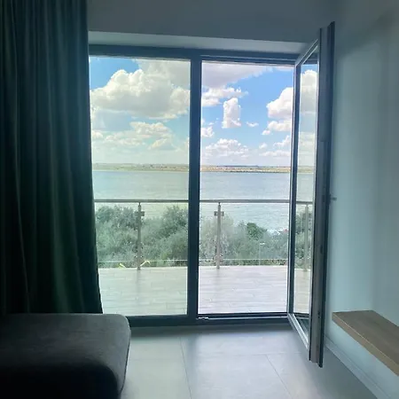 View De Silva 4 *